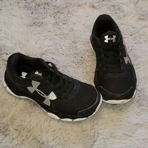 Kids Under Armour Shoes - 11K